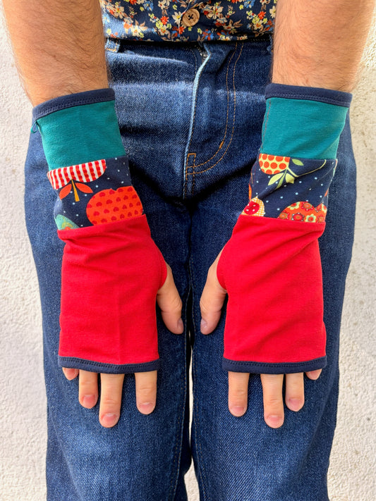 Mitaines en jersey à motifs pommes rétro