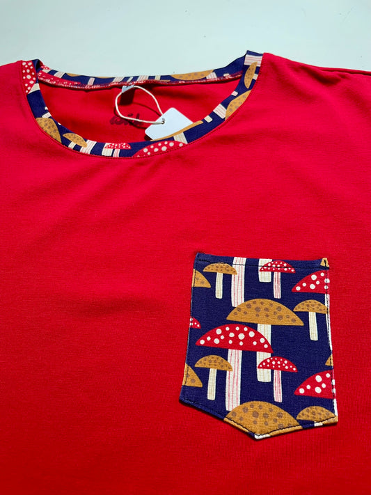 T-shirt homme en coton rouge et motifs champignons