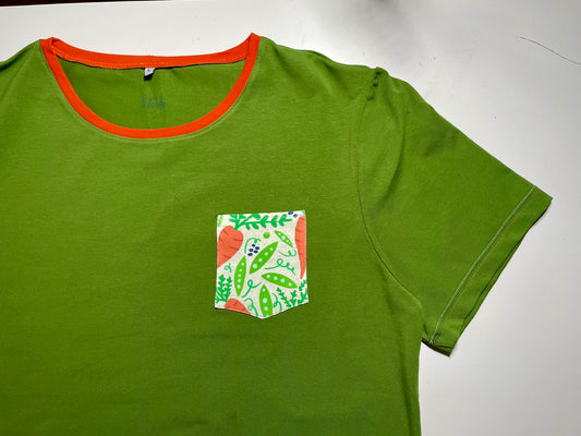 T-shirt homme en coton vert et motif carottes