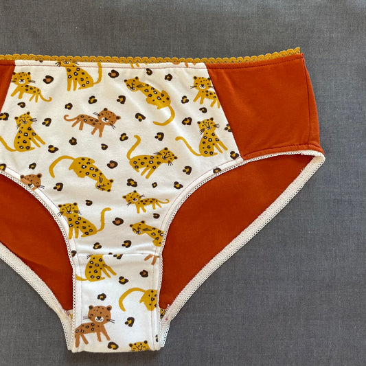 Culotte à motifs léopards