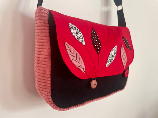 Sac en coton et velours côtelé noir, rouge et rose à feuillages